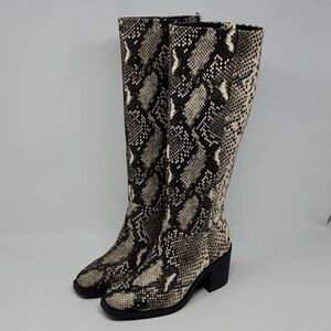 Crown Vintage Aressia Black and Cream Boots 9 NEW